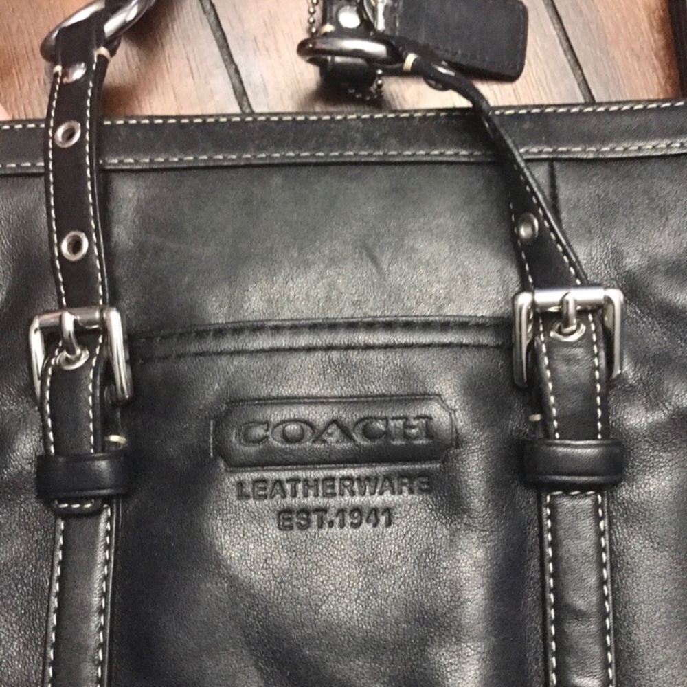 Coach Gallery Lunch leather tote- soft and cute!!